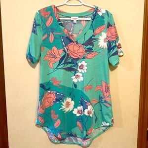 LulaRoe Iris Size Small